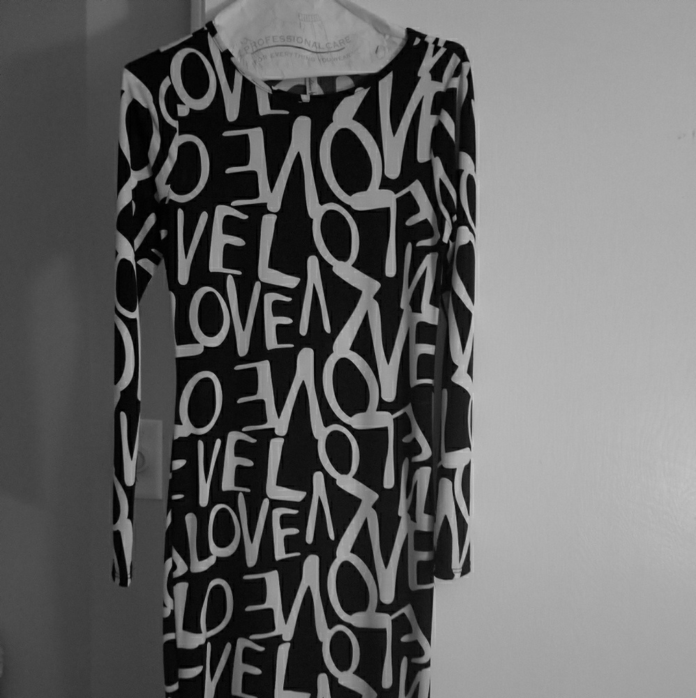 Dress that have words love